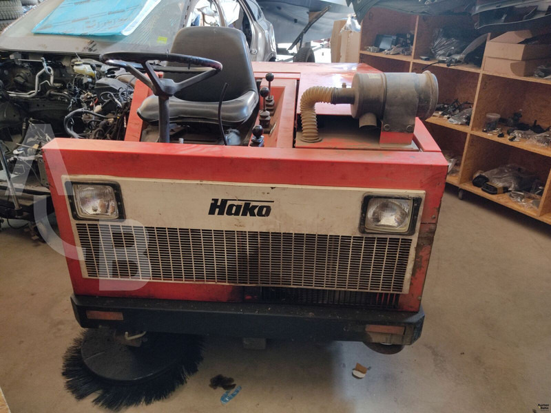Hako Jonas 1500 - Подметально-уборочная машина: фото 3 Hako Jonas 1500 - Подметально-уборочная машина: фото 3