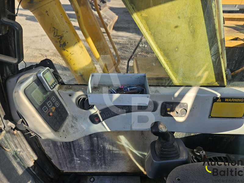 Гусеничный экскаватор JCB JS 130: фото 8