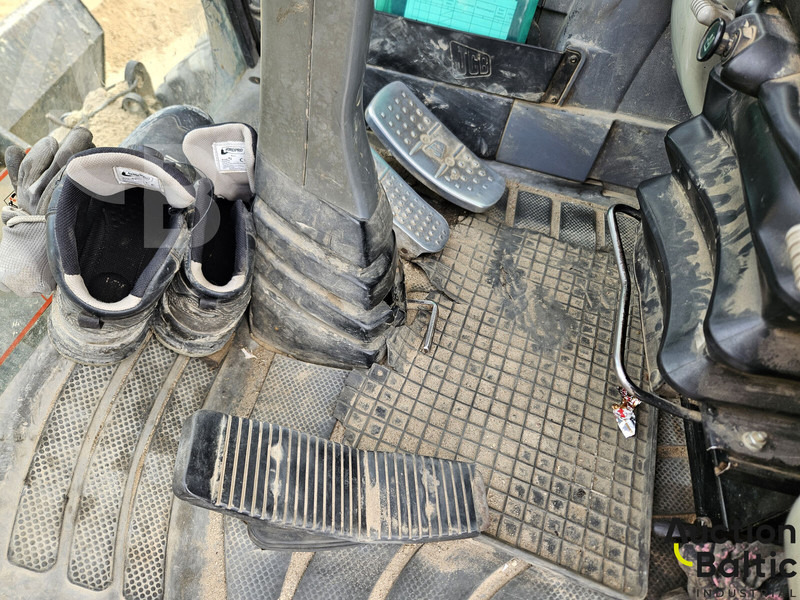 Колёсный экскаватор JCB JS 160 W: фото 13