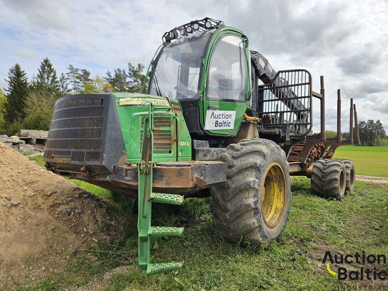 John Deere 1010 E - Лесной прицеп: фото 1 John Deere 1010 E - Лесной прицеп: фото 1
