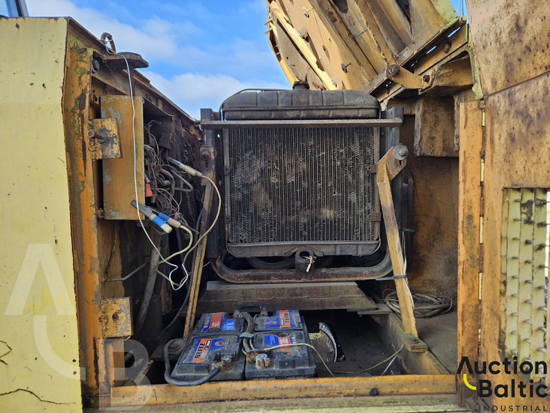 Гусеничный экскаватор Liebherr R 902: фото 10