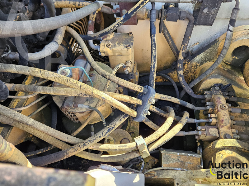 Гусеничный экскаватор Liebherr R 902: фото 17