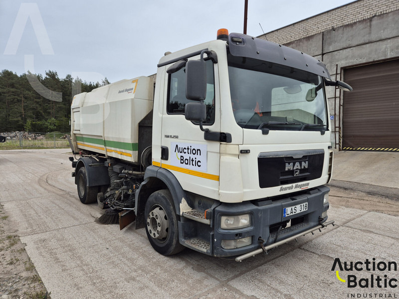 MAN TGM15.250 4X2 BL - Подметально-уборочная машина: фото 2 MAN TGM15.250 4X2 BL - Подметально-уборочная машина: фото 2