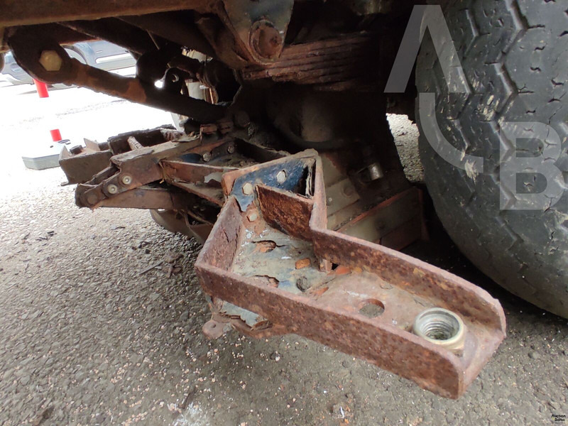 Подметально-уборочная машина Mathieu Azura: фото 14 Подметально-уборочная машина Mathieu Azura: фото 14