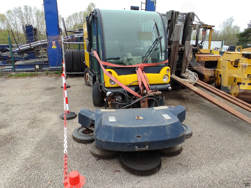 Mathieu Azura - Подметально-уборочная машина: фото 2 Mathieu Azura - Подметально-уборочная машина: фото 2