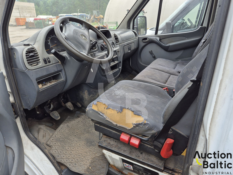Mercedes-Benz Sprinter 208 CDI - Малотоннажный бортовой грузовик, Грузопассажирский фургон: фото 5 Mercedes-Benz Sprinter 208 CDI - Малотоннажный бортовой грузовик, Грузопассажирский фургон: фото 5