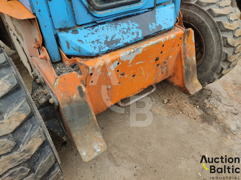 Мини-погрузчик с бортовым поворотом New Holland LS 185 B: фото 15