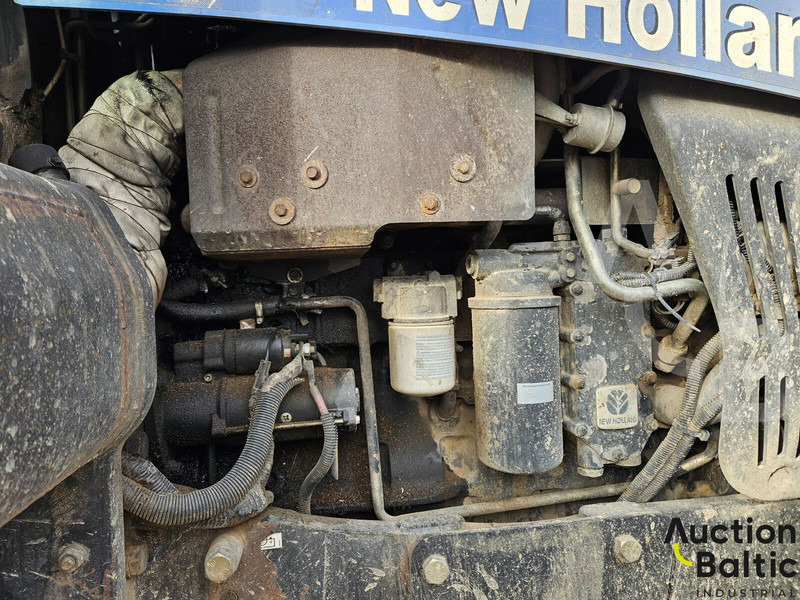 Трактор New Holland T 8040: фото 18