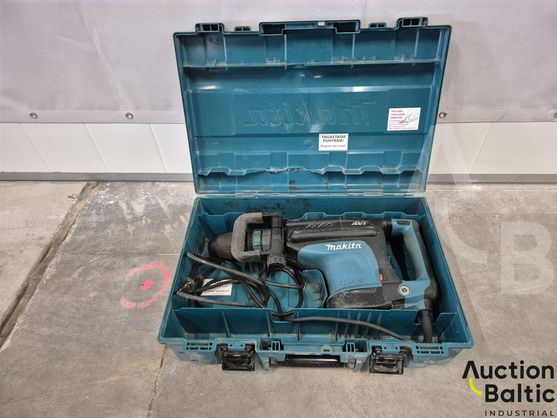 Makita HM1213C - Строительная техника: фото 2 Makita HM1213C - Строительная техника: фото 2