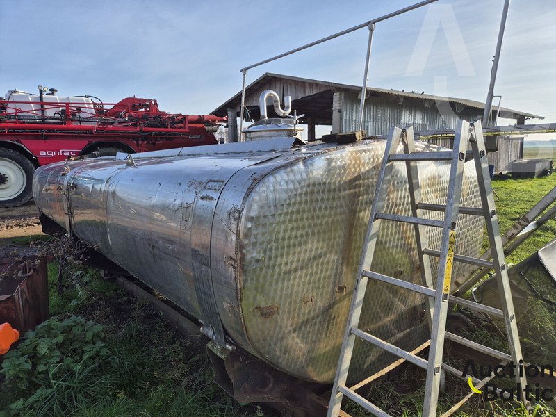 Tank - Грузовик-цистерна: фото 3 Tank - Грузовик-цистерна: фото 3