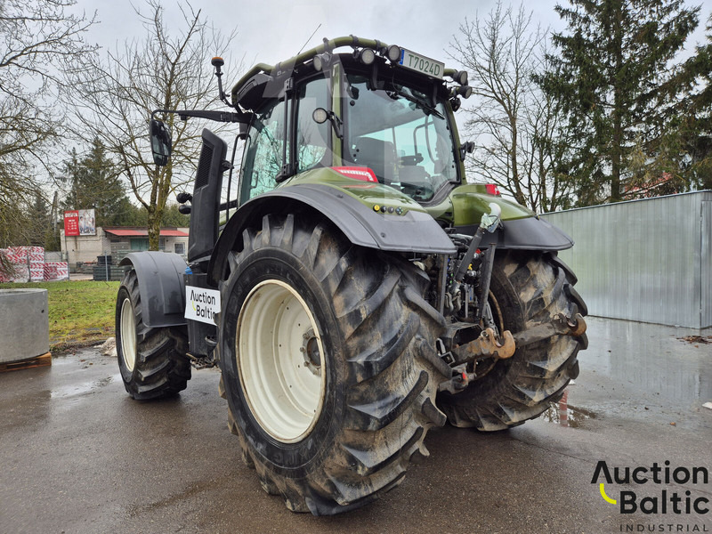 Valtra T235 - Трактор: фото 3 Valtra T235 - Трактор: фото 3