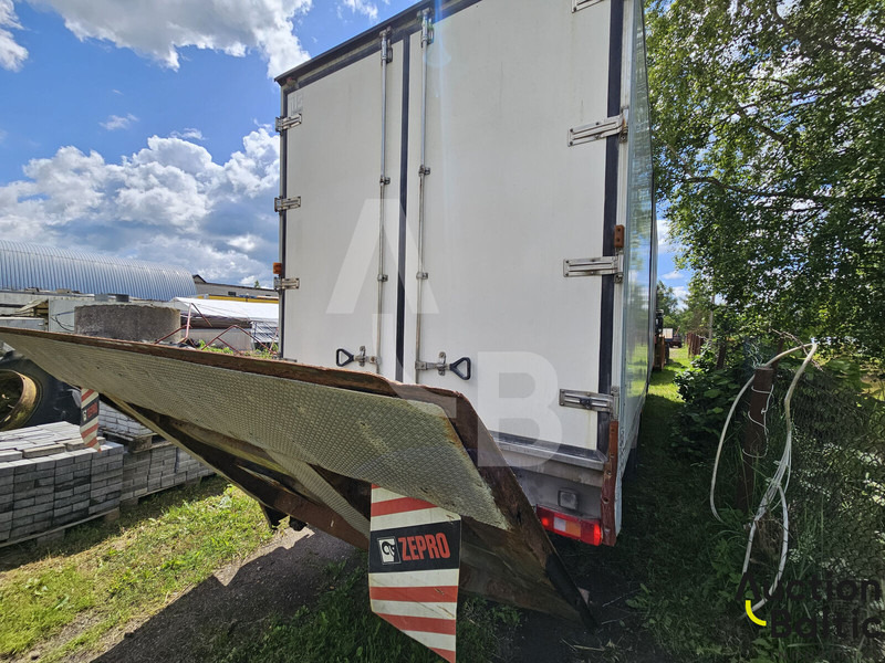 Volvo FL615 - Грузовик с закрытым кузовом: фото 4 Volvo FL615 - Грузовик с закрытым кузовом: фото 4