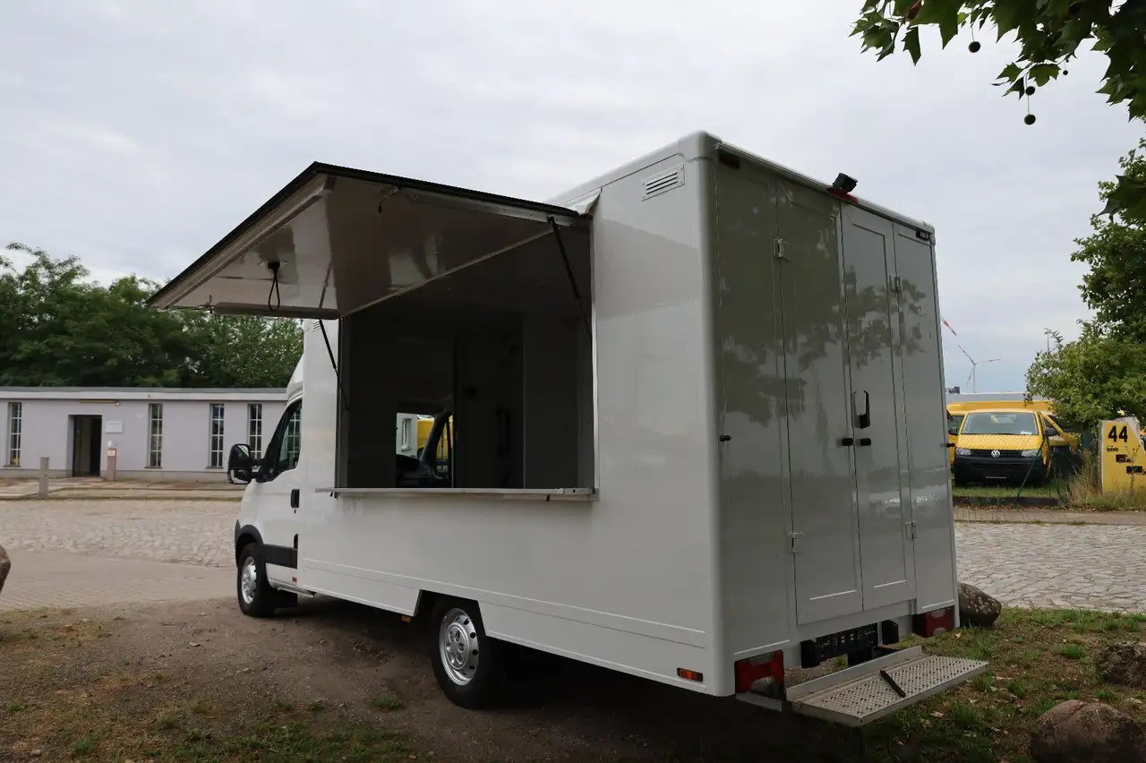 Iveco C30C/ FOODTRUCK/ Daily - Торговый грузовик: фото 2 Iveco C30C/ FOODTRUCK/ Daily - Торговый грузовик: фото 2