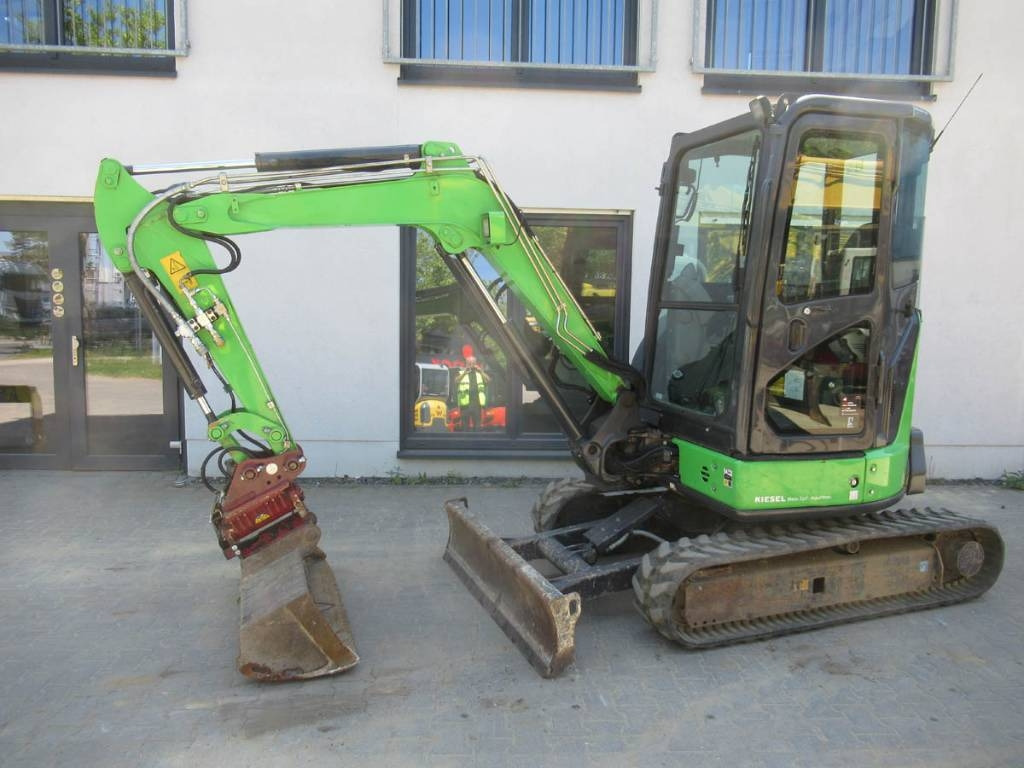 Hitachi ZX33U-6 Powertilt - Мини-экскаватор: фото 1 Hitachi ZX33U-6 Powertilt - Мини-экскаватор: фото 1