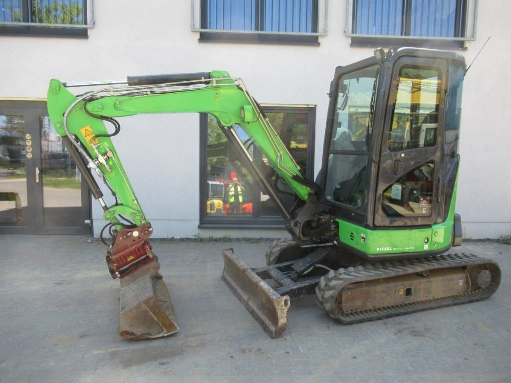 Hitachi ZX33U-6 Powertilt / Klima - Мини-экскаватор: фото 1 Hitachi ZX33U-6 Powertilt / Klima - Мини-экскаватор: фото 1