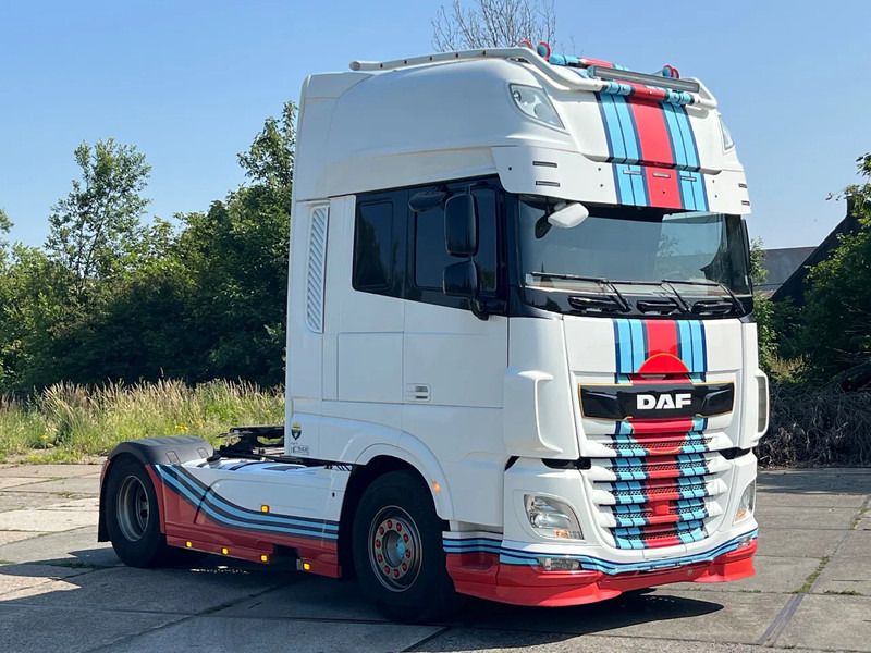 DAF XF 530 MARTINI RACING XF530 full options - Тягач: фото 2 DAF XF 530 MARTINI RACING XF530 full options - Тягач: фото 2