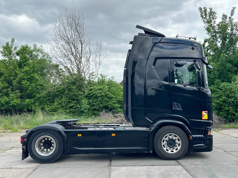 Scania S500 NGS S500***2xdieseltanks***2019***full black***PTO POMP*** - Тягач: фото 2 Scania S500 NGS S500***2xdieseltanks***2019***full black***PTO POMP*** - Тягач: фото 2