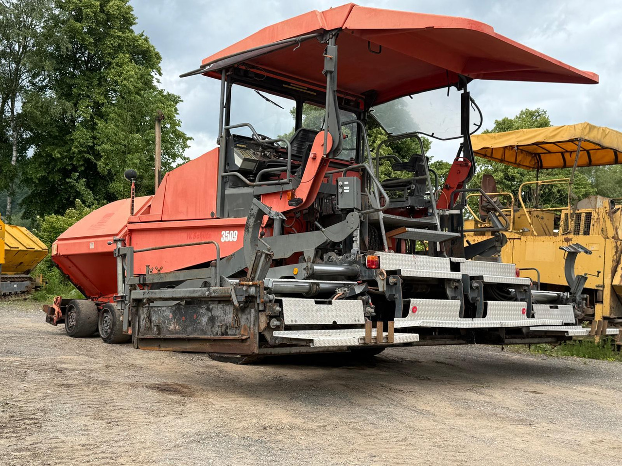 Асфальтоукладчик Demag-Dynapac DF135P powerfull 4-axle-paver: фото 1