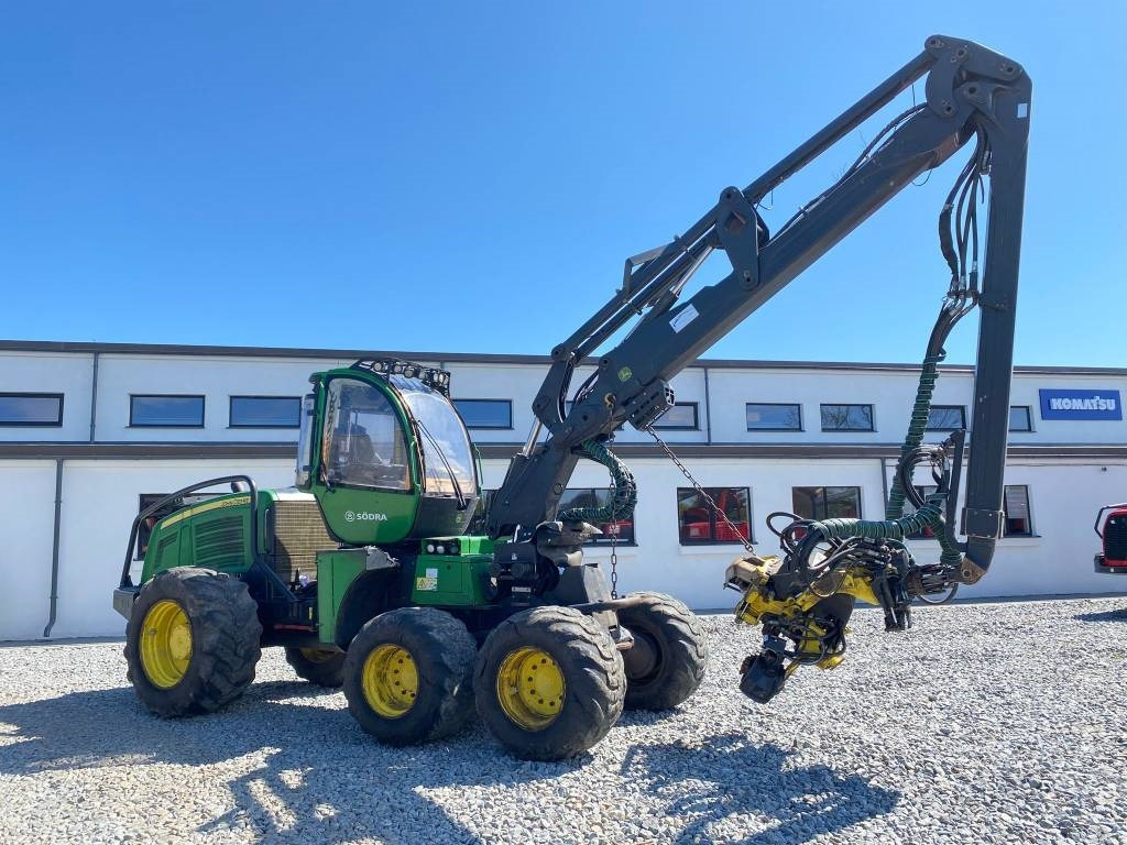 John Deere 1170 E - Харвестер: фото 1 John Deere 1170 E - Харвестер: фото 1