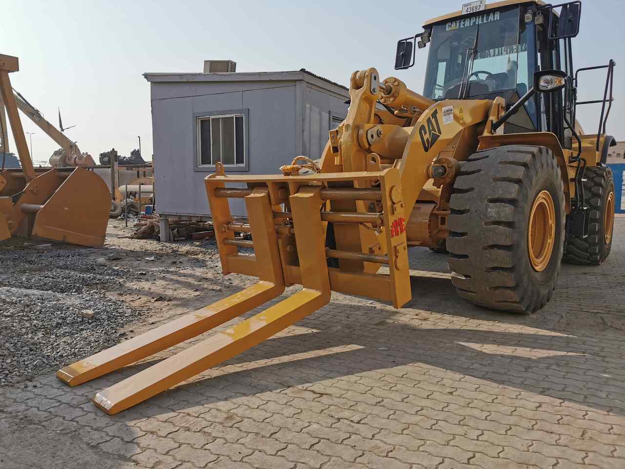 AME Hydraulic Pallet Fork - Вилы для Колёсных погрузчиков: фото 2 AME Hydraulic Pallet Fork - Вилы для Колёсных погрузчиков: фото 2