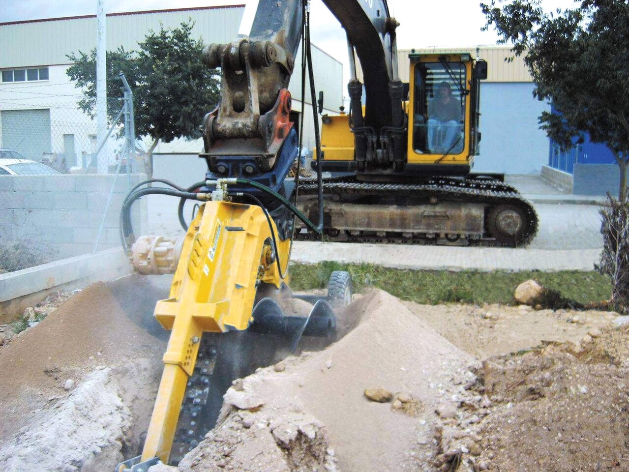 AME Chain Trencher - Навесное оборудование для Экскаваторов: фото 2 AME Chain Trencher - Навесное оборудование для Экскаваторов: фото 2