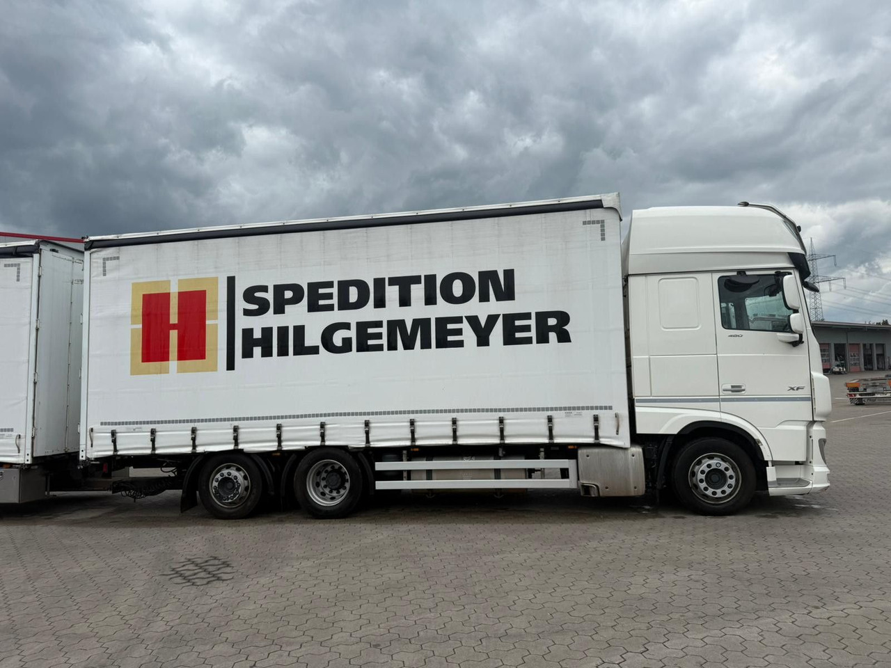 DAF XF 480 FAN LowDeck 6x2 Jumbo Inklusive Anhänger - Тентованный грузовик: фото 4 DAF XF 480 FAN LowDeck 6x2 Jumbo Inklusive Anhänger - Тентованный грузовик: фото 4