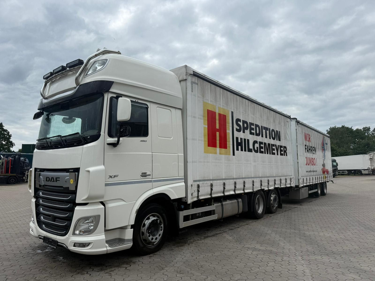 DAF XF 480 FAN LowDeck 6x2 Jumbo Inklusive Anhänger - Тентованный грузовик: фото 2 DAF XF 480 FAN LowDeck 6x2 Jumbo Inklusive Anhänger - Тентованный грузовик: фото 2