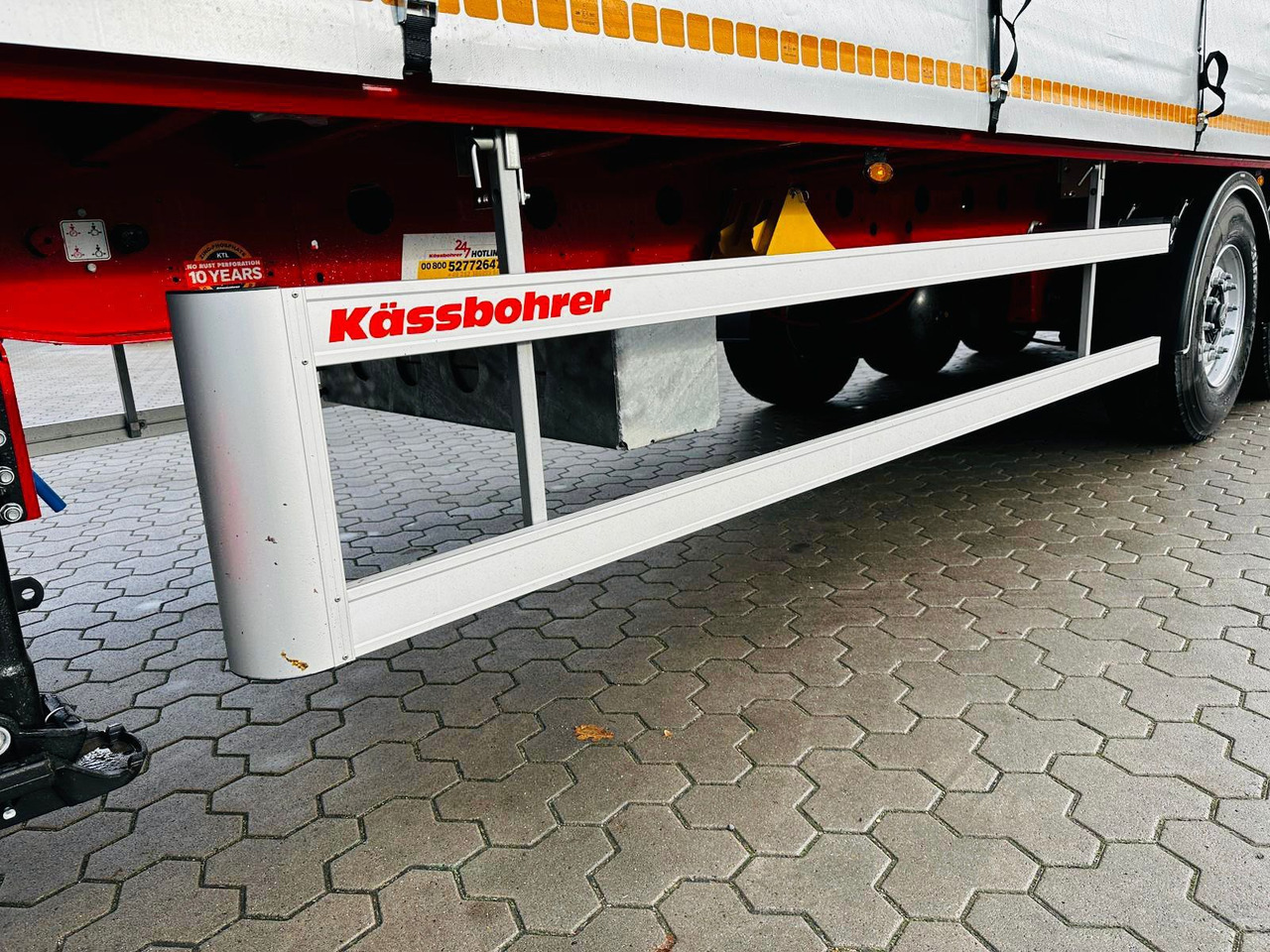 Тентованный полуприцеп Kässbohrer K.SPO Pritsche Plane - Libner Open Box: фото 13