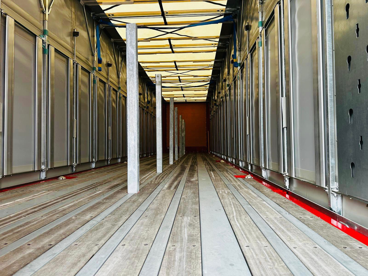 Тентованный полуприцеп Kässbohrer K.SPO Pritsche Plane - Libner Open Box: фото 9