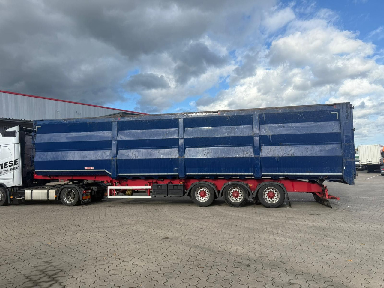 Kempf SKM 35/3 Großraummulde für Schrott 85m³ - Самосвальный полуприцеп: фото 5 Kempf SKM 35/3 Großraummulde für Schrott 85m³ - Самосвальный полуприцеп: фото 5