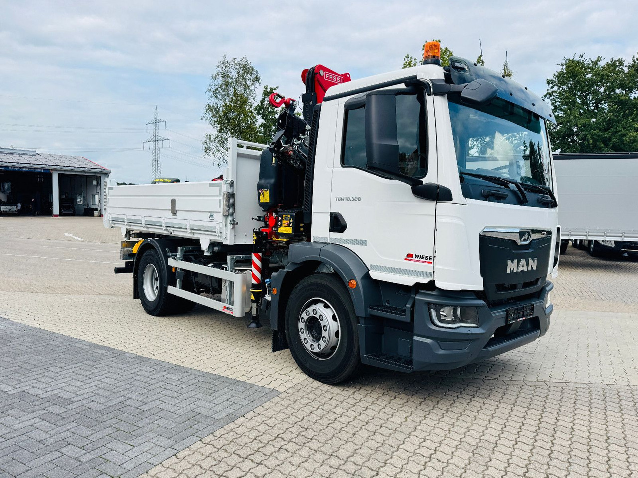 MAN 18.320 4x2 mit Fassi Ladekran Sofort Verfügbar - Автоманипулятор: фото 3 MAN 18.320 4x2 mit Fassi Ladekran Sofort Verfügbar - Автоманипулятор: фото 3