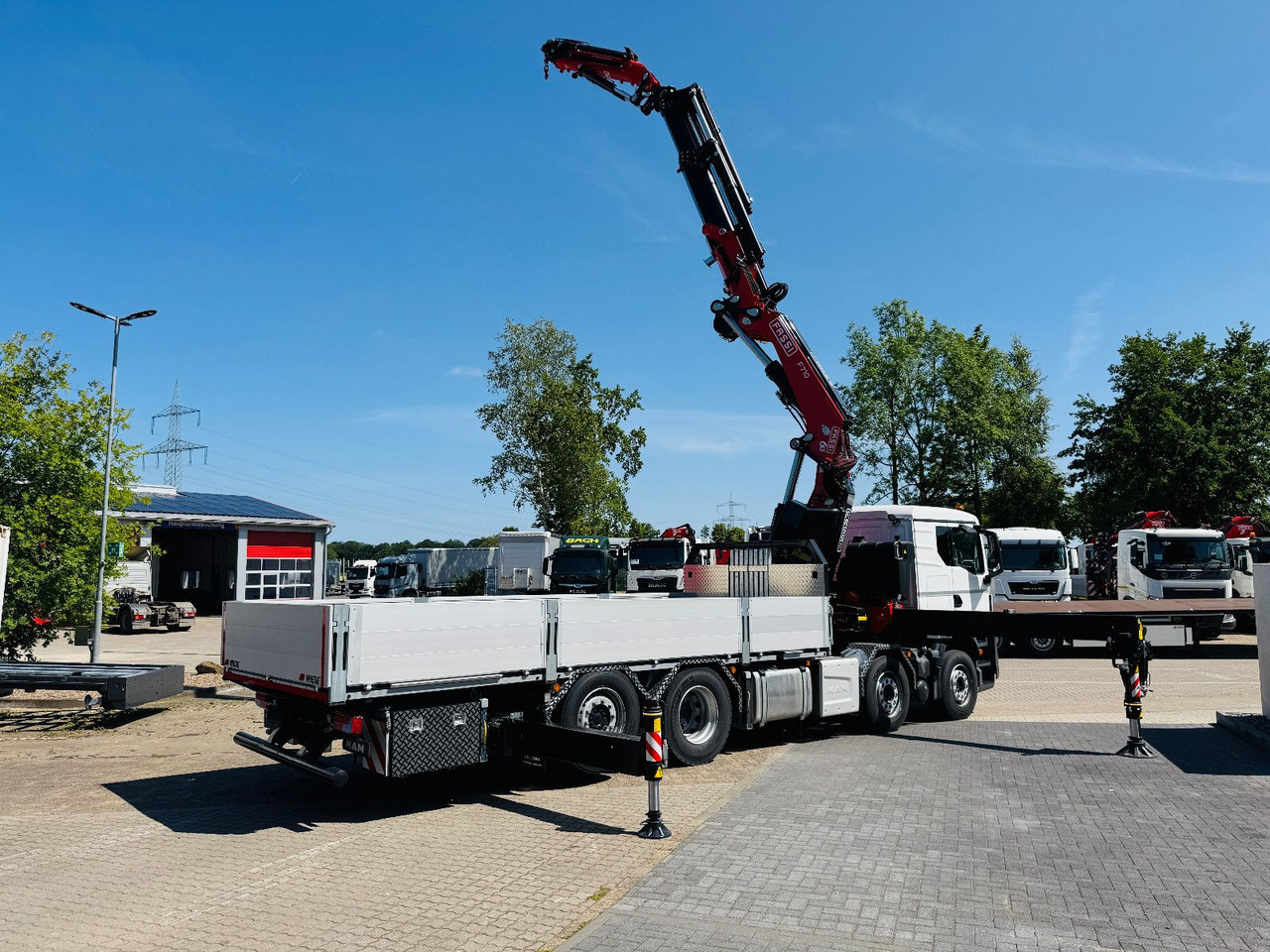 MAN TGS 32.510 mit F710 Frontkran sofort - Грузовик бортовой/ Платформа, Автоманипулятор: фото 3 MAN TGS 32.510 mit F710 Frontkran sofort - Грузовик бортовой/ Платформа, Автоманипулятор: фото 3