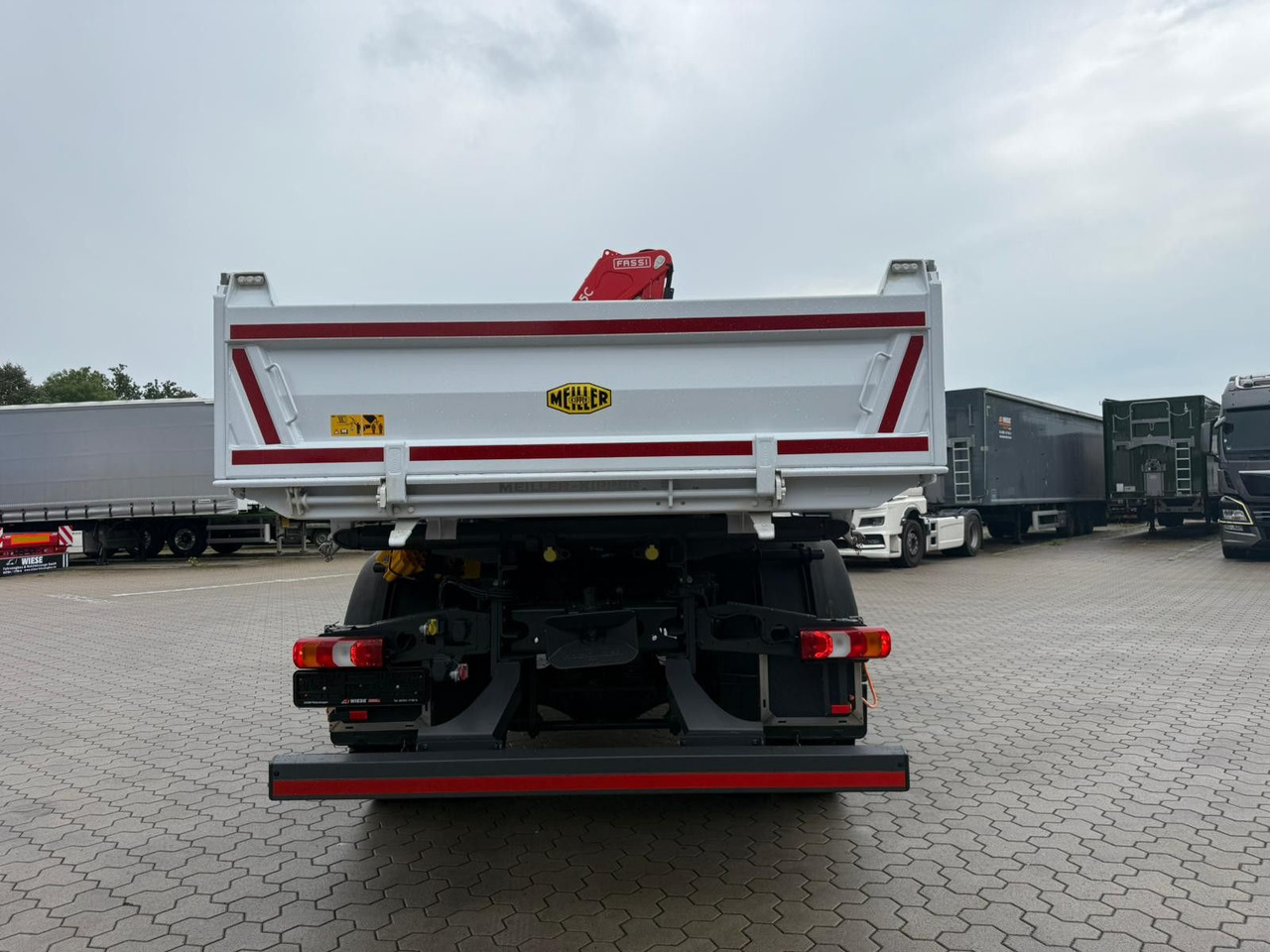 Mercedes-Benz Arocs 1835 4x4 Allrad Fassi F135 Kran Kipper - Самосвал, Автоманипулятор: фото 5 Mercedes-Benz Arocs 1835 4x4 Allrad Fassi F135 Kran Kipper - Самосвал, Автоманипулятор: фото 5