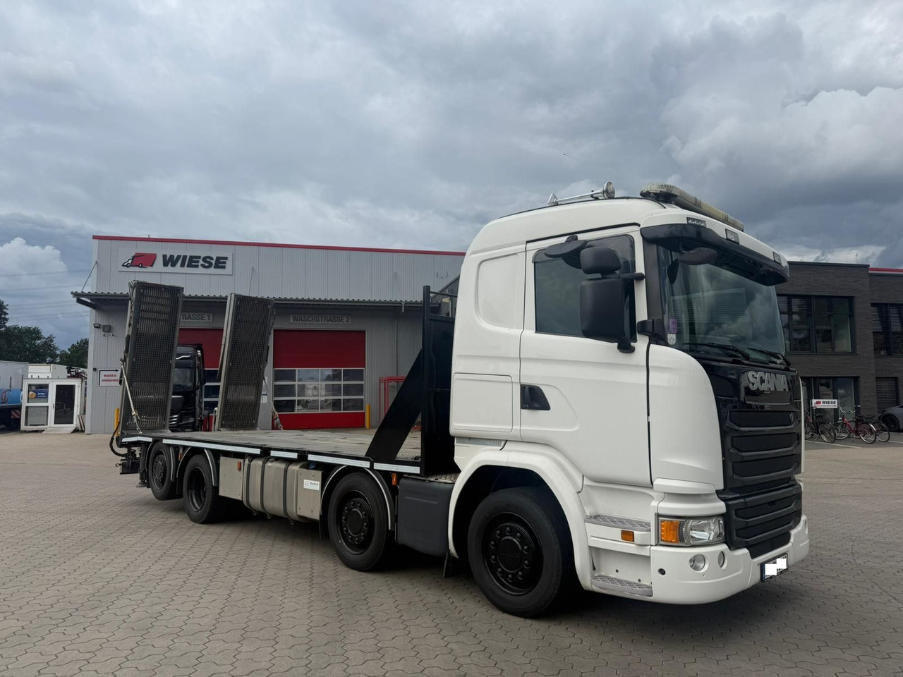 Scania G450 Baumaschinentransporter mit Rampen - Автовоз: фото 1 Scania G450 Baumaschinentransporter mit Rampen - Автовоз: фото 1