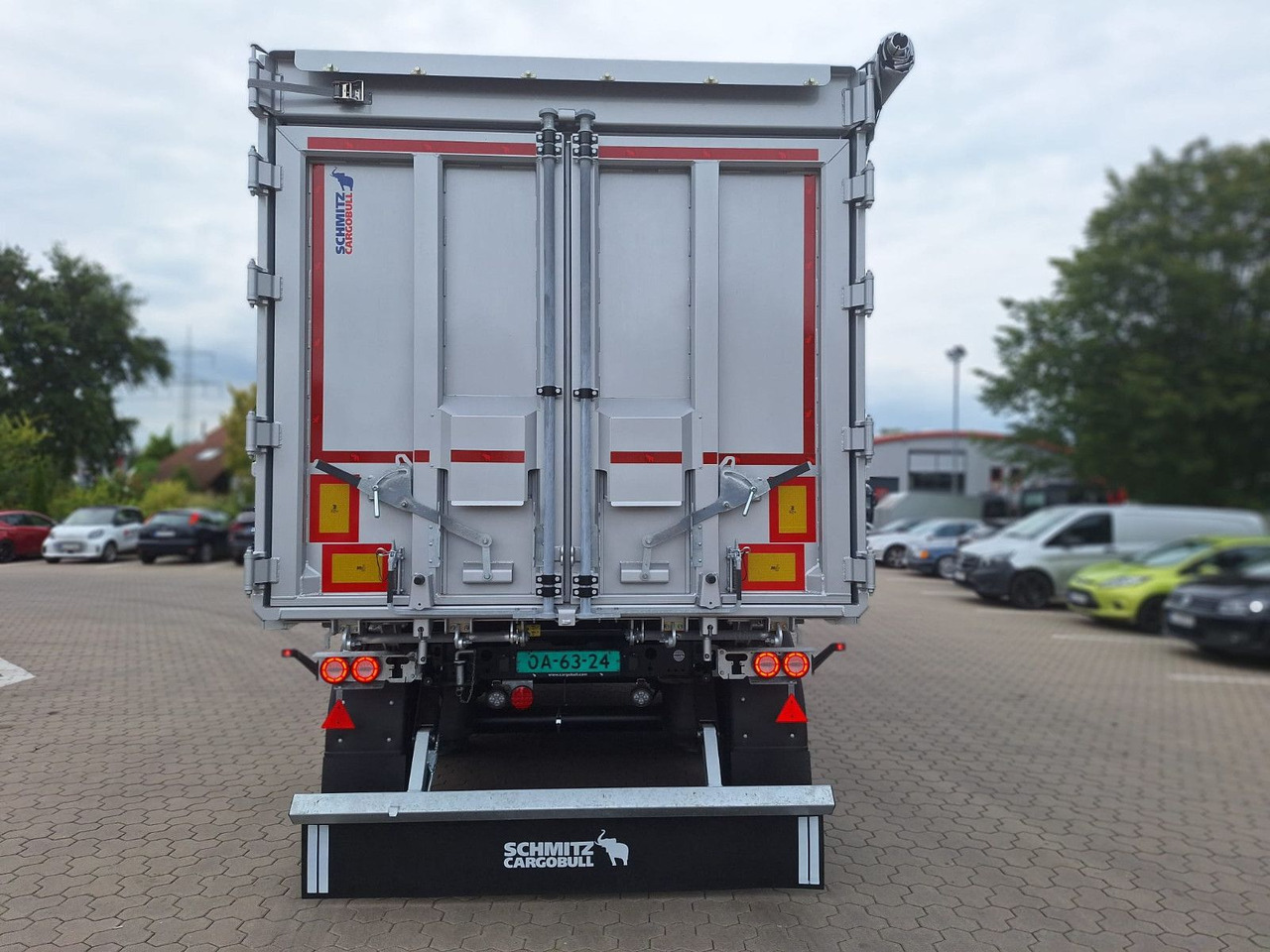 Schmitz Cargobull Kipper 52m³ mit gekröpftem Chassis - Самосвальный полуприцеп: фото 4 Schmitz Cargobull Kipper 52m³ mit gekröpftem Chassis - Самосвальный полуприцеп: фото 4
