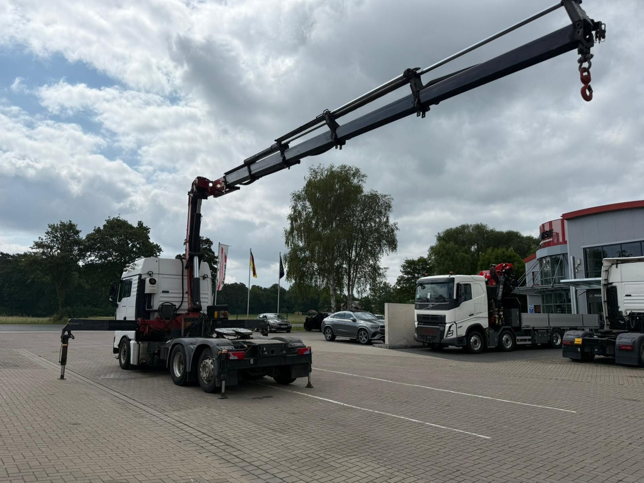 MAN TGX 26.440 6x2 mit HMF 3000-5 Kran TÜV NEU - Тягач: фото 4 MAN TGX 26.440 6x2 mit HMF 3000-5 Kran TÜV NEU - Тягач: фото 4