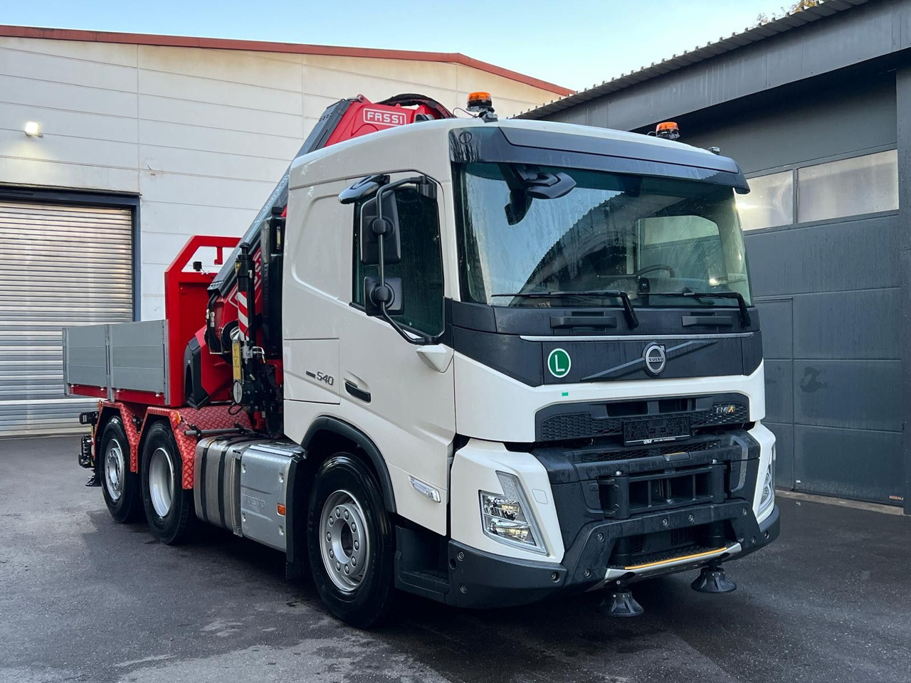 Тягач Volvo FMX 540 6x2 mit Kran Fassi F545.2.28: фото 7