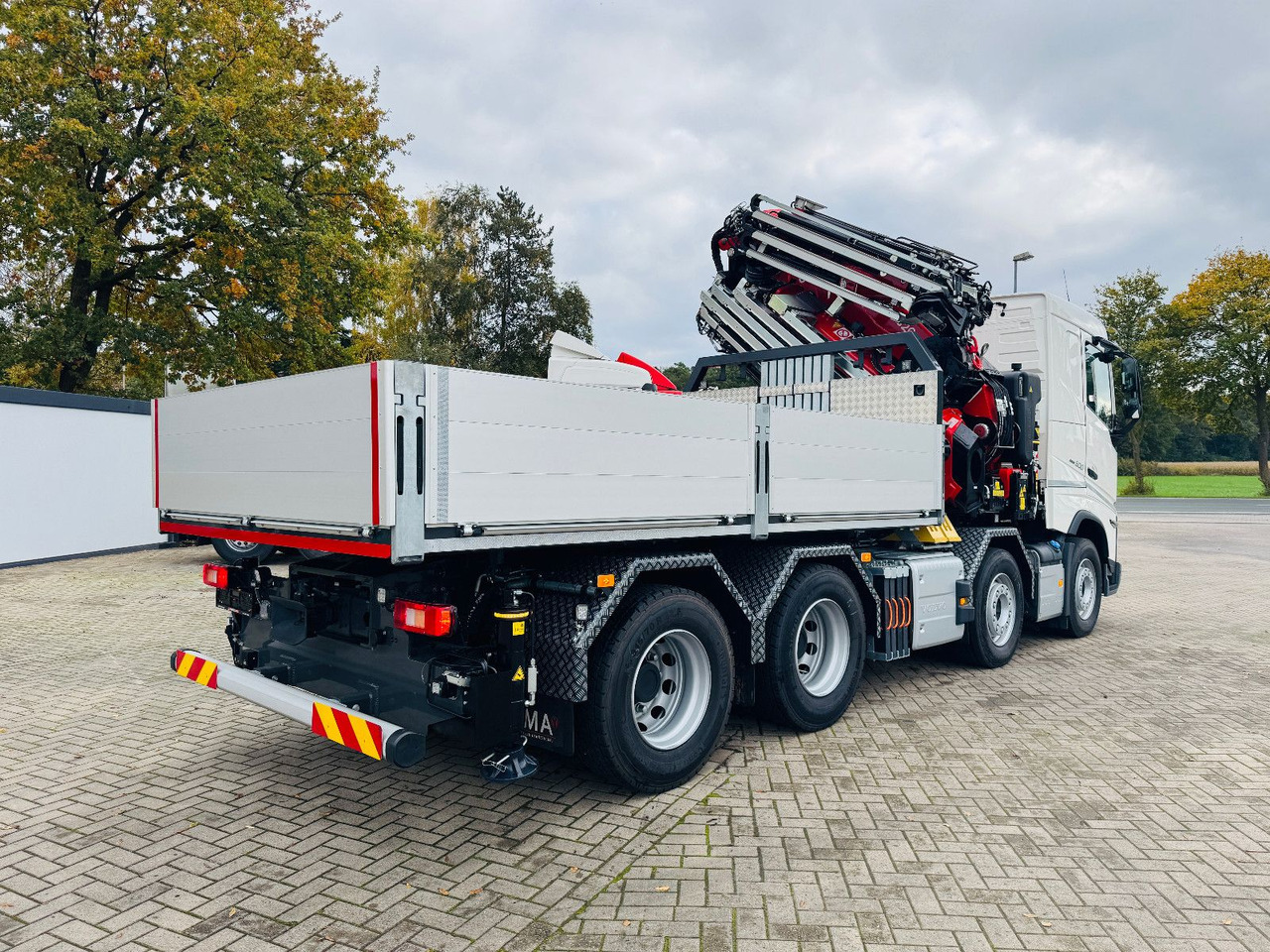 Volvo FH 500 8x4 Kran F820 RA2.27 Jib & Winde Sofort - Грузовик бортовой/ Платформа, Автоманипулятор: фото 4 Volvo FH 500 8x4 Kran F820 RA2.27 Jib & Winde Sofort - Грузовик бортовой/ Платформа, Автоманипулятор: фото 4