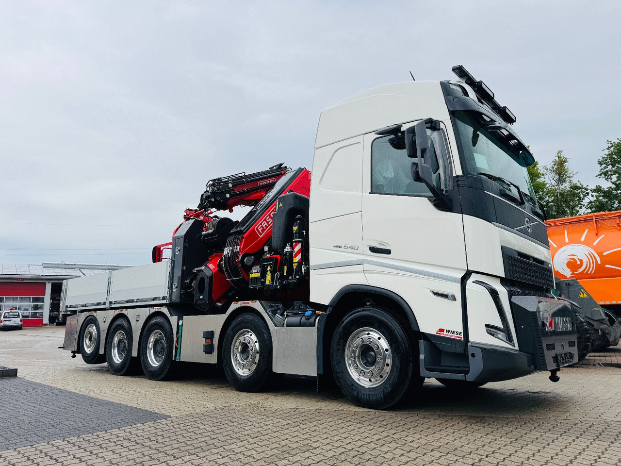 Volvo FH540 10x4 mit F1150 Ladekran, Sattelzugmaschine - Автоманипулятор: фото 1 Volvo FH540 10x4 mit F1150 Ladekran, Sattelzugmaschine - Автоманипулятор: фото 1