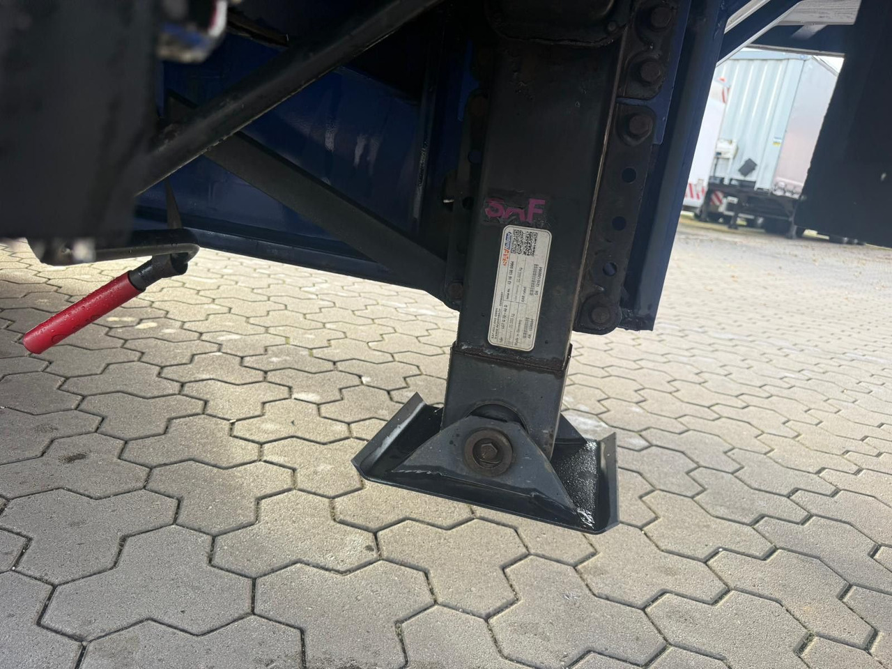 Низкорамный полуприцеп Wiese 3-Achs Stufen Sattel mit Auffahrrampe 25T: фото 16