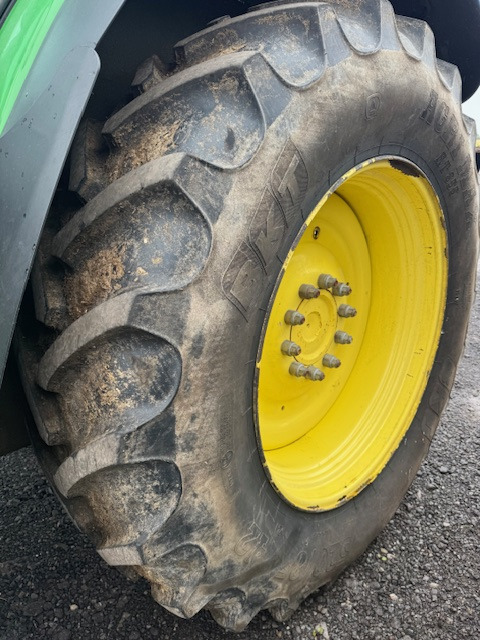 JOHN DEERE 6210R - Трактор: фото 2 JOHN DEERE 6210R - Трактор: фото 2