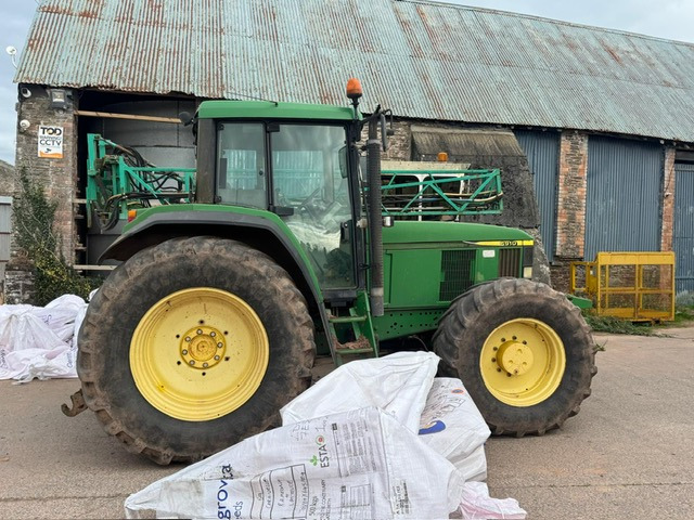 JOHN DEERE 6910 - Трактор: фото 2 JOHN DEERE 6910 - Трактор: фото 2