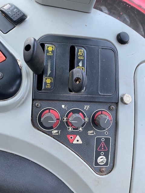 MASSEY FERGUSON 6480 DYNA 6 - Трактор: фото 5 MASSEY FERGUSON 6480 DYNA 6 - Трактор: фото 5