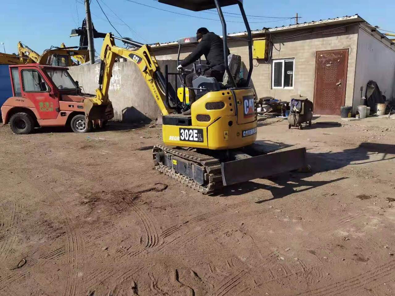 CATERPILLAR 302EUR - Мини-экскаватор: фото 2 CATERPILLAR 302EUR - Мини-экскаватор: фото 2