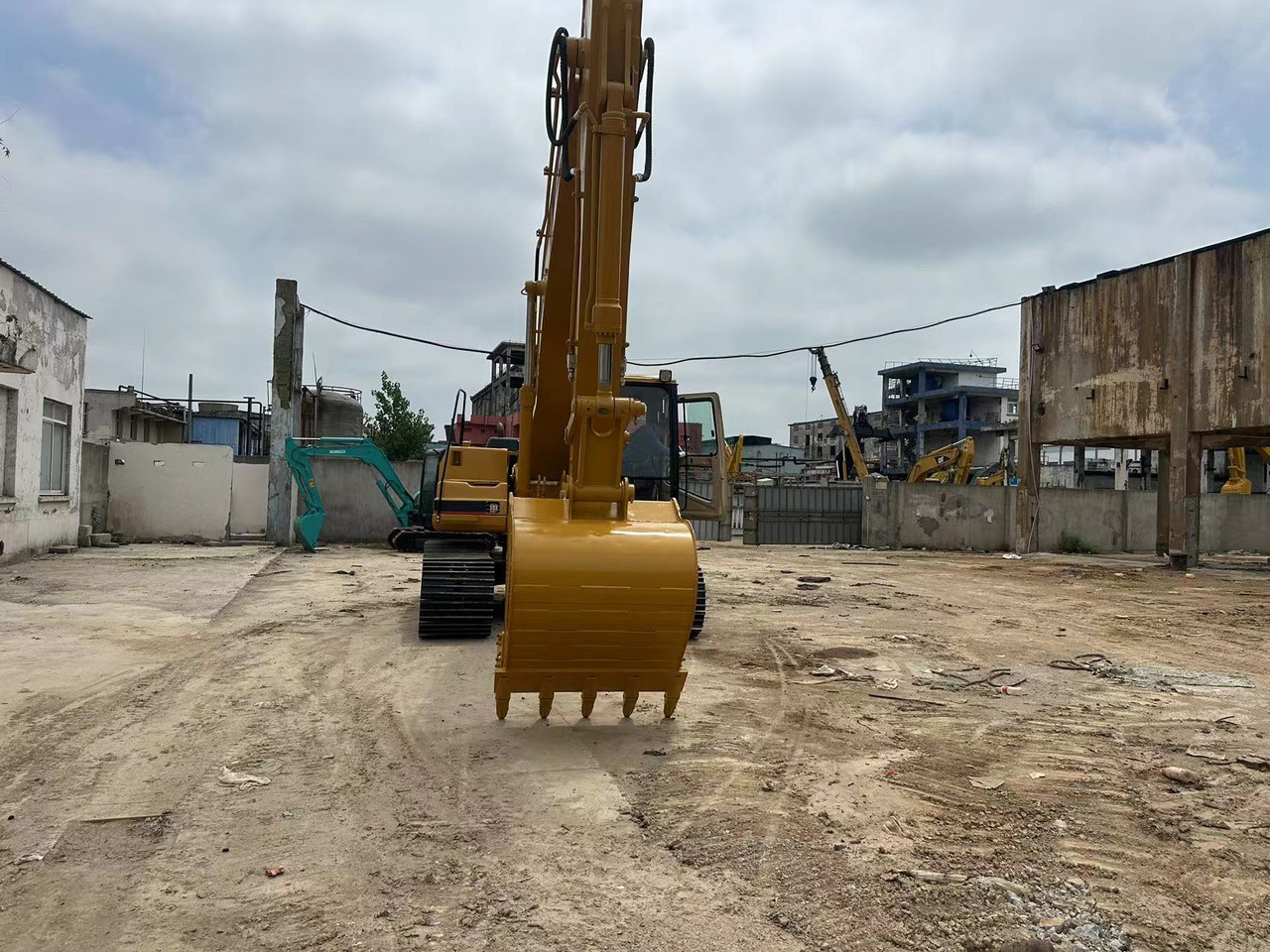 CATERPILLAR 320BL - Гусеничный экскаватор: фото 4 CATERPILLAR 320BL - Гусеничный экскаватор: фото 4