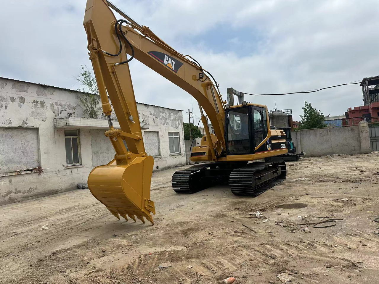 CATERPILLAR 320BL - Гусеничный экскаватор: фото 2 CATERPILLAR 320BL - Гусеничный экскаватор: фото 2