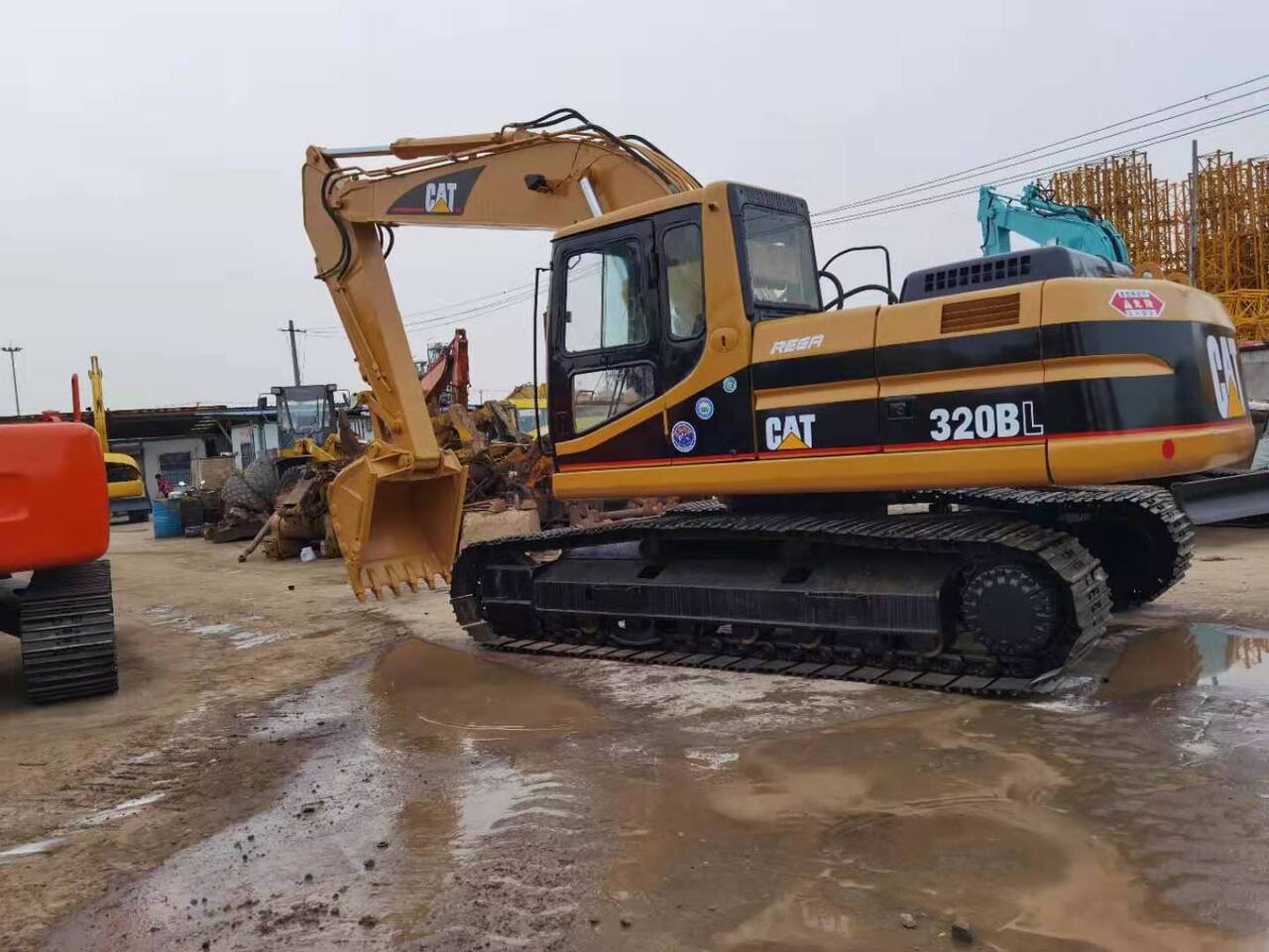 CATERPILLAR 320BL - Гусеничный экскаватор: фото 3 CATERPILLAR 320BL - Гусеничный экскаватор: фото 3