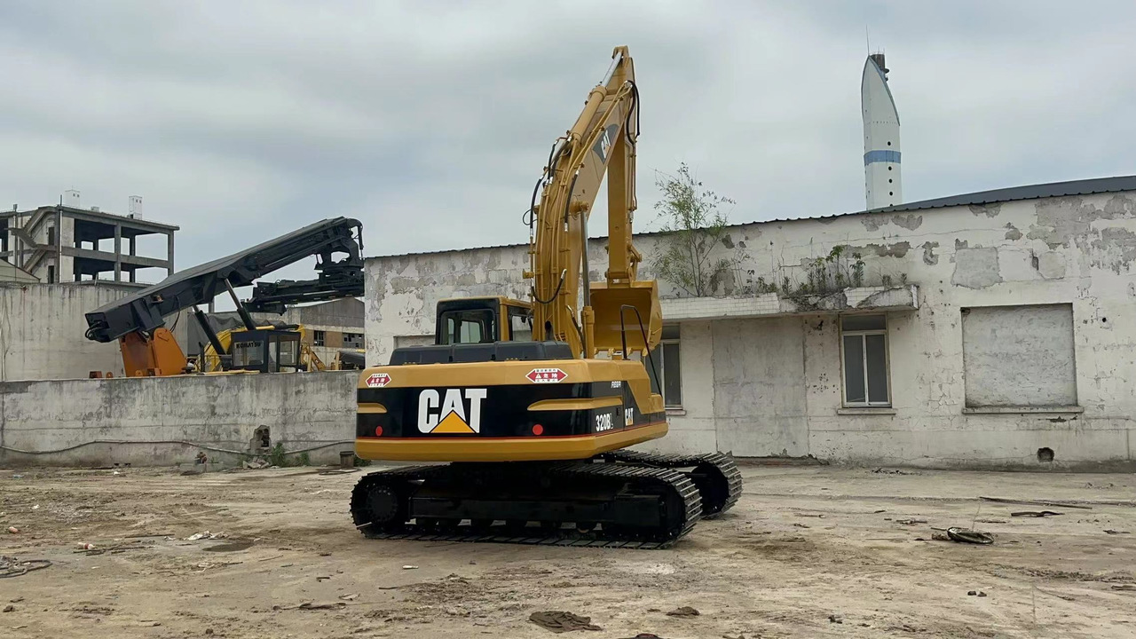 CATERPILLAR 320BL - Гусеничный экскаватор: фото 3 CATERPILLAR 320BL - Гусеничный экскаватор: фото 3