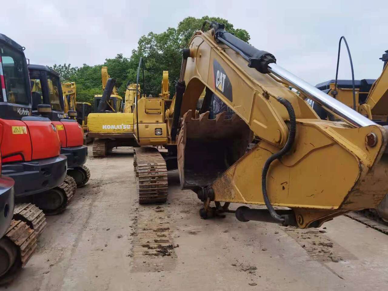 CATERPILLAR 320CL - Гусеничный экскаватор: фото 3 CATERPILLAR 320CL - Гусеничный экскаватор: фото 3