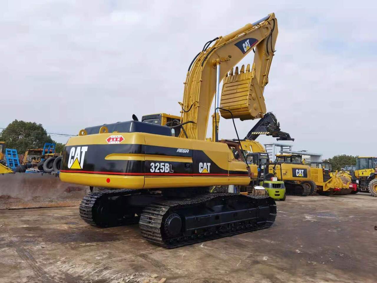 CATERPILLAR 325BL - Гусеничный экскаватор: фото 1 CATERPILLAR 325BL - Гусеничный экскаватор: фото 1